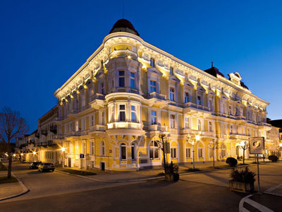 Savoy hotel vecerni